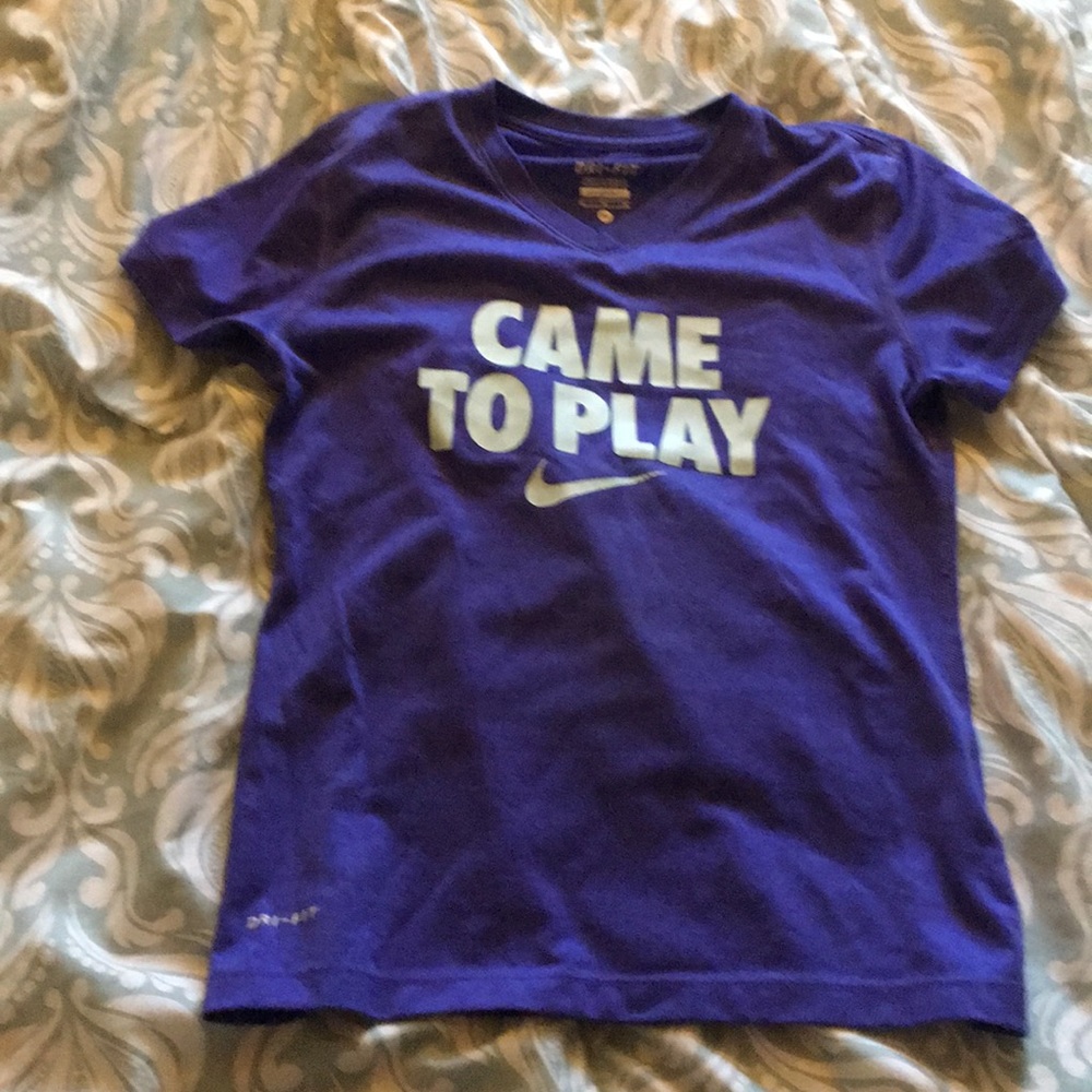 Girls Nike shirt